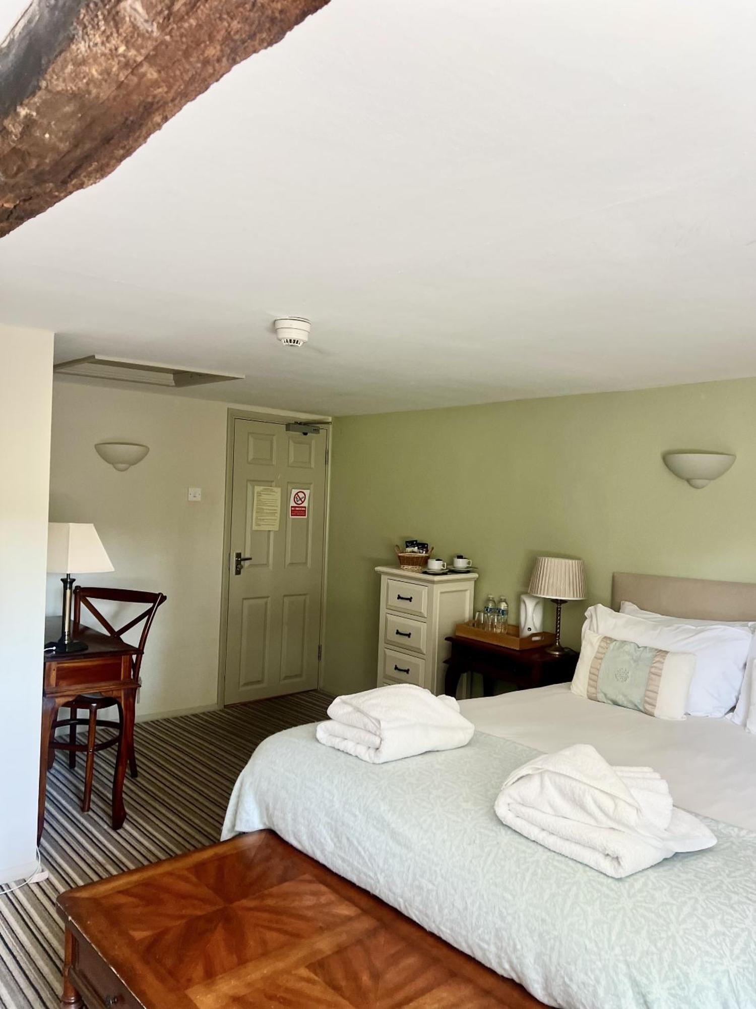ホテル The Parson Woodforde Weston Longville 部屋 写真